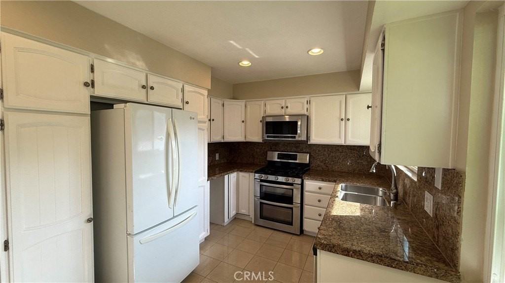 24711 Santa Clara Ave #7 - Photo 7 of 32