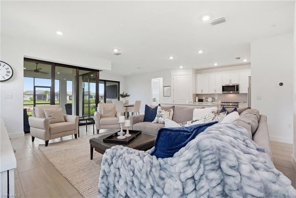 1973 Fresno Ave - Photo 3 of 49