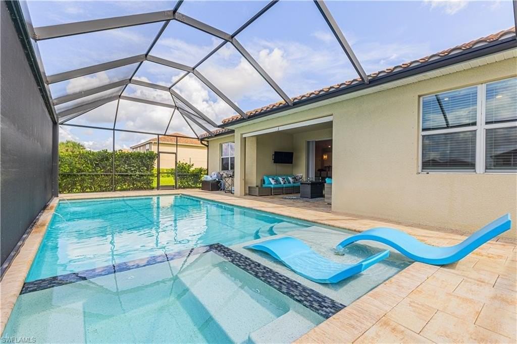 2079 Vermont Ln - Photo 2 of 13