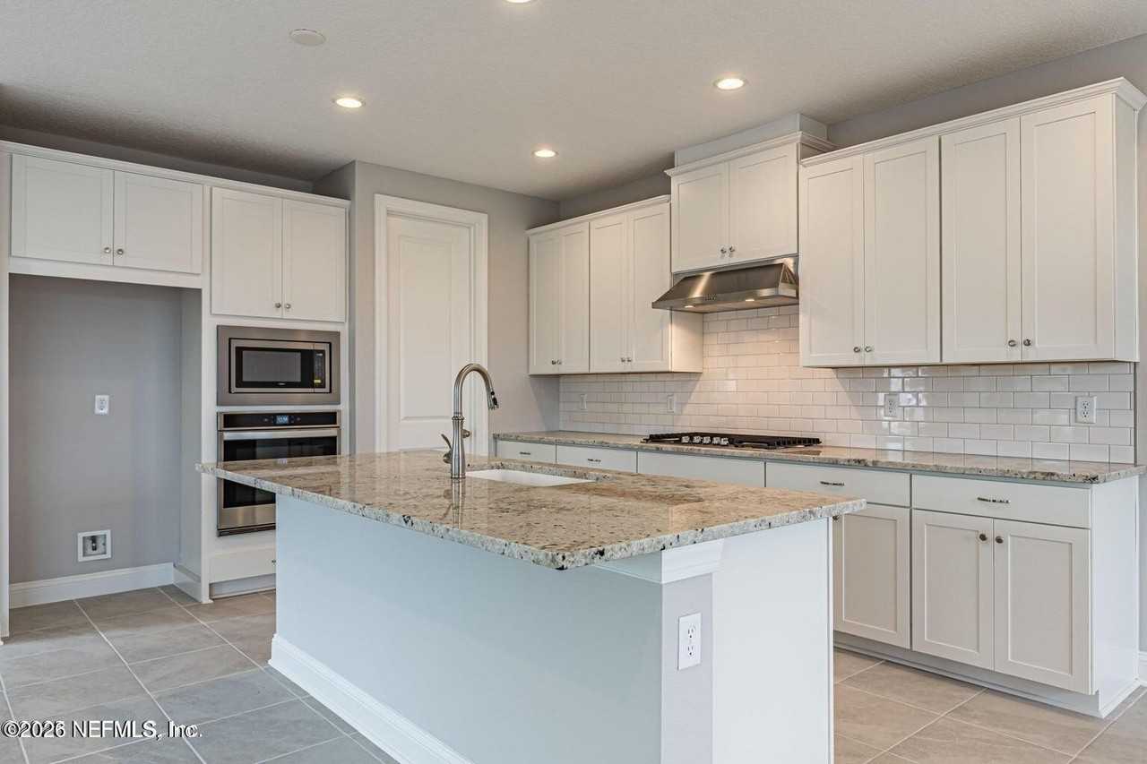 11371 Newtonian Blvd - Photo 5 of 21