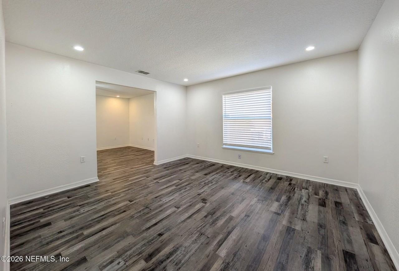5430 Shady Pine St S - Photo 6 of 15