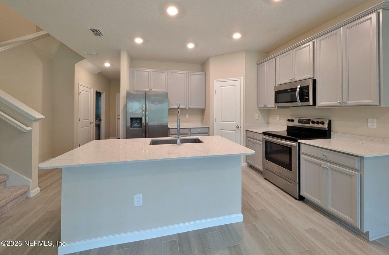 477 Albany Bay Blvd - Photo 4 of 29