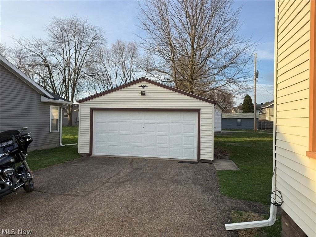 404 3rd St Nw - Photo 2 of 14