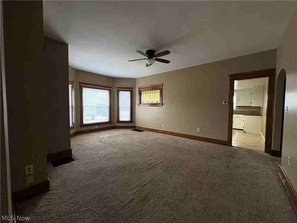 404 3rd St Nw - Photo 7 of 14