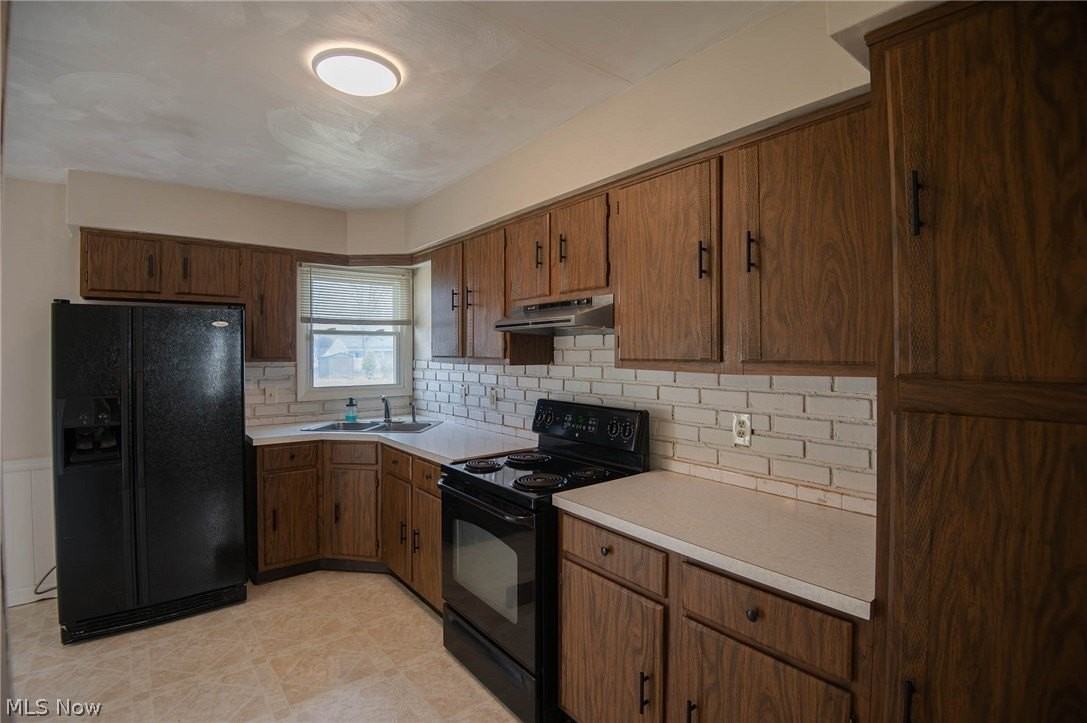 3945 S Schenley Ave - Photo 2 of 12