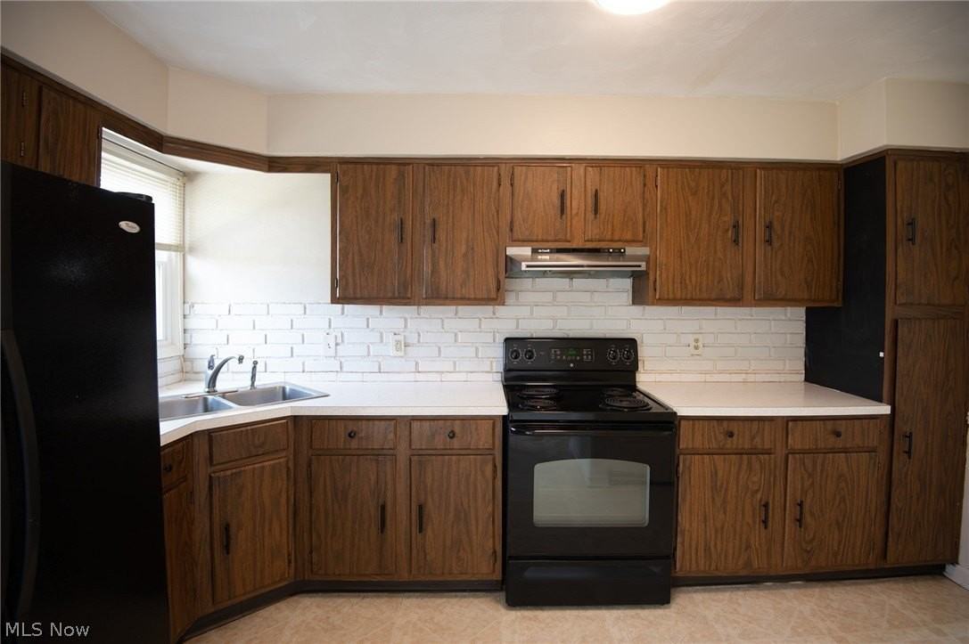 3945 S Schenley Ave - Photo 4 of 12