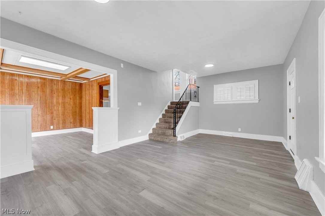 516 Whitney Ave - Photo 7 of 33