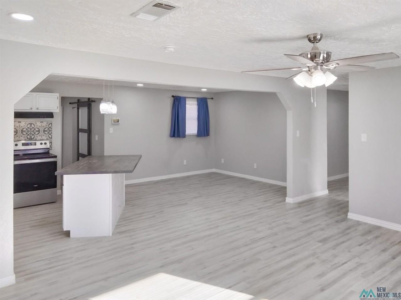 3005 Virginia Ave - Photo 6 of 33