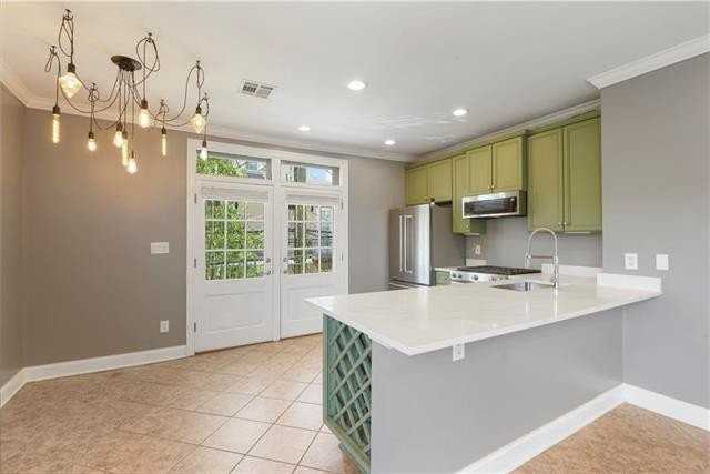 1931 Burgundy St #15 - Photo 5 of 19