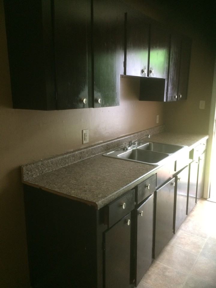103 Delwood Cir #103B - Photo 4 of 6