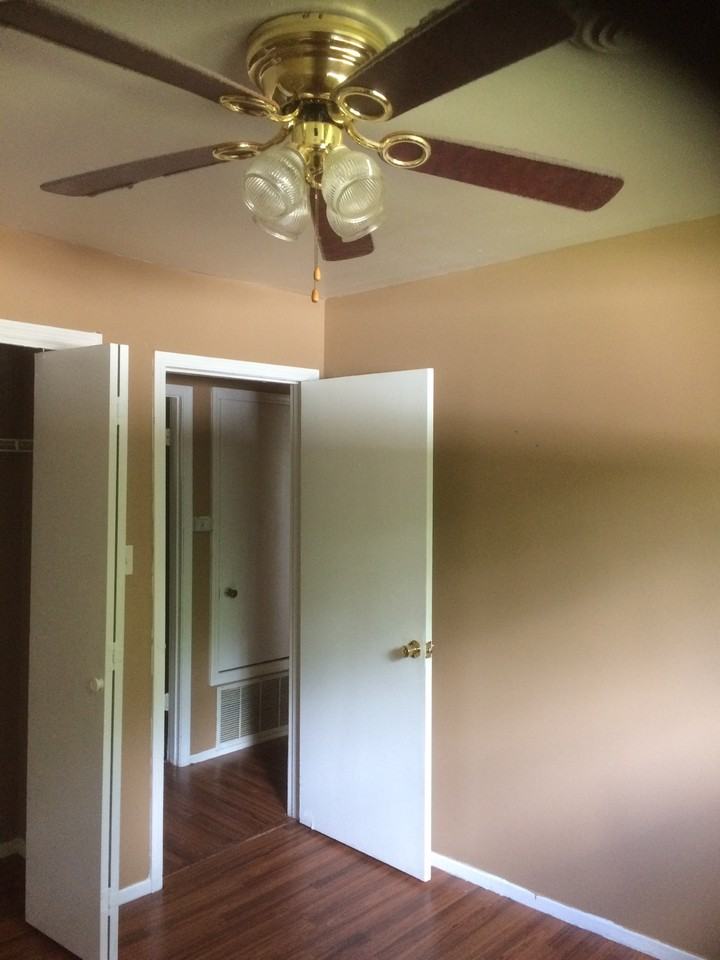 103 Delwood Cir #103B - Photo 6 of 6