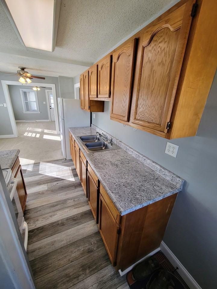 404 S Mcclun St - Photo 6 of 22