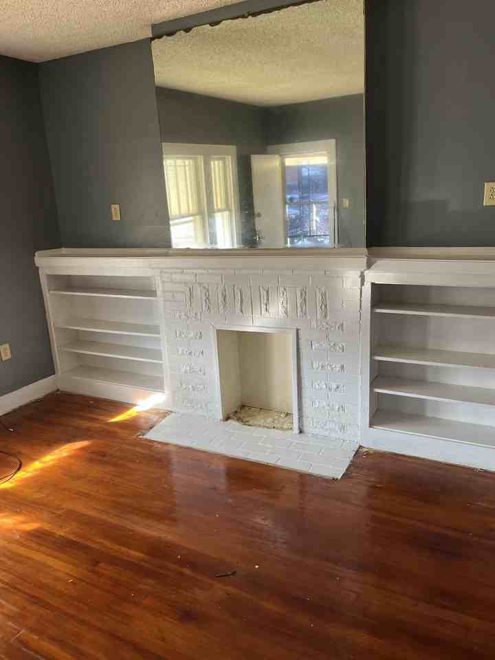 1301 Giddings St - Photo 2 of 10