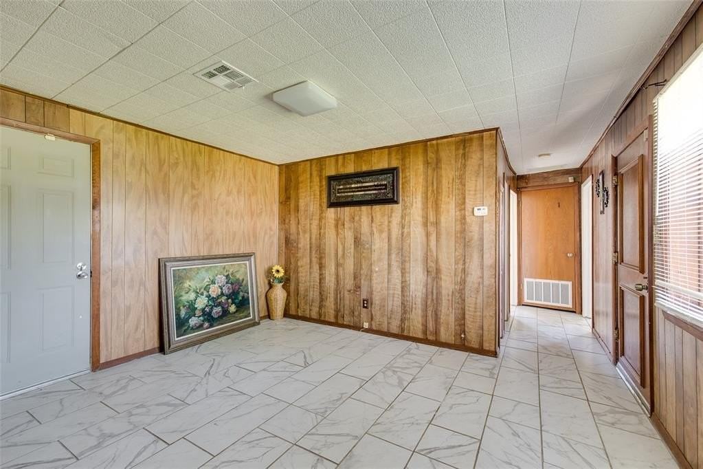 745 Se 42nd St - Photo 5 of 20