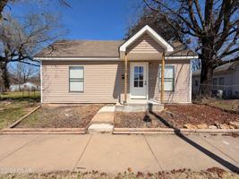 featured image of 1013 Broadway St