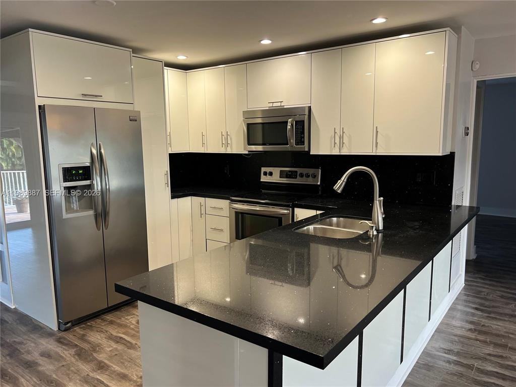 2713 Sherman St - Photo 2 of 13