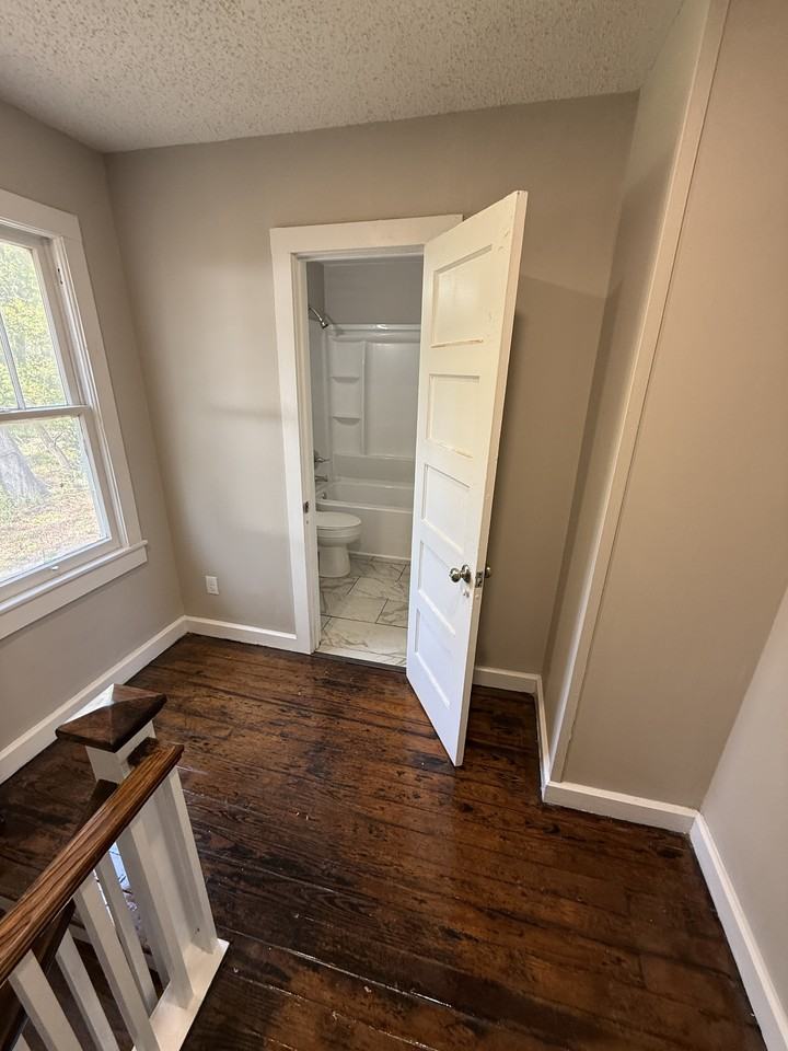 809 3rd Ave - Photo 4 of 19