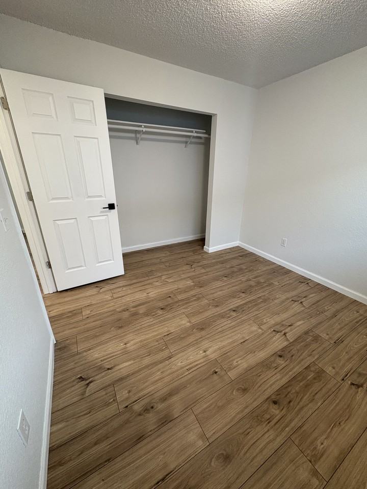 366 Flower St #3 - Photo 6 of 14