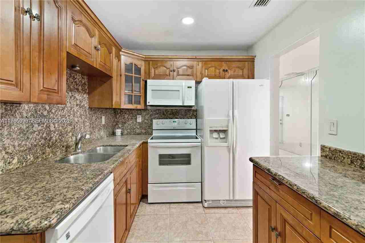 17200 Nw 51st Pl #A - Photo 7 of 9