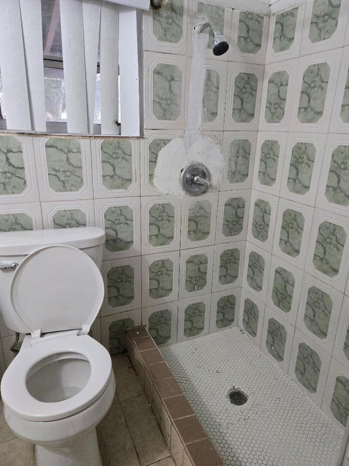 1020 Nw 147th St - Photo 6 of 10