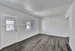 1624 Ne 109th St #N - Photo 5 of 13