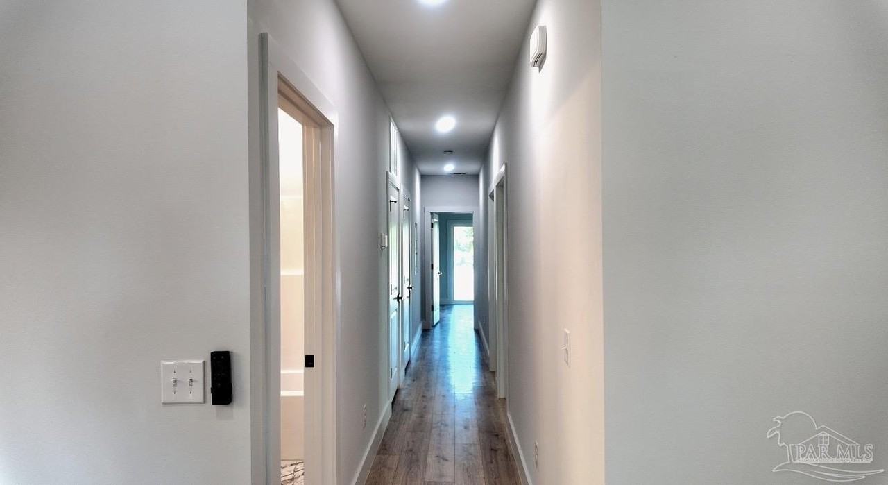 305 N Pace Blvd Unit B - Photo 6 of 25