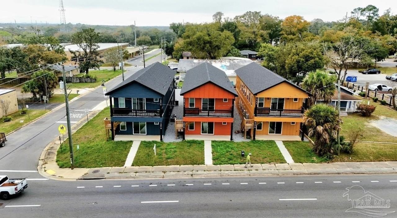 315 N Pace Blvd Unit B - Photo 3 of 25