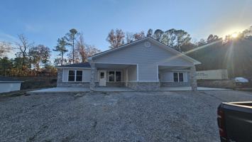 featured image of 210 White Eagle Trl