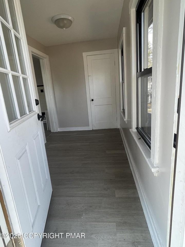 245 Washington St 2nd Fl - Photo 5 of 20