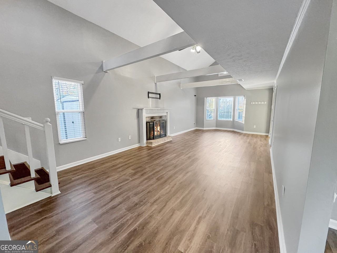 5883 Brookside Dr Se - Photo 2 of 7