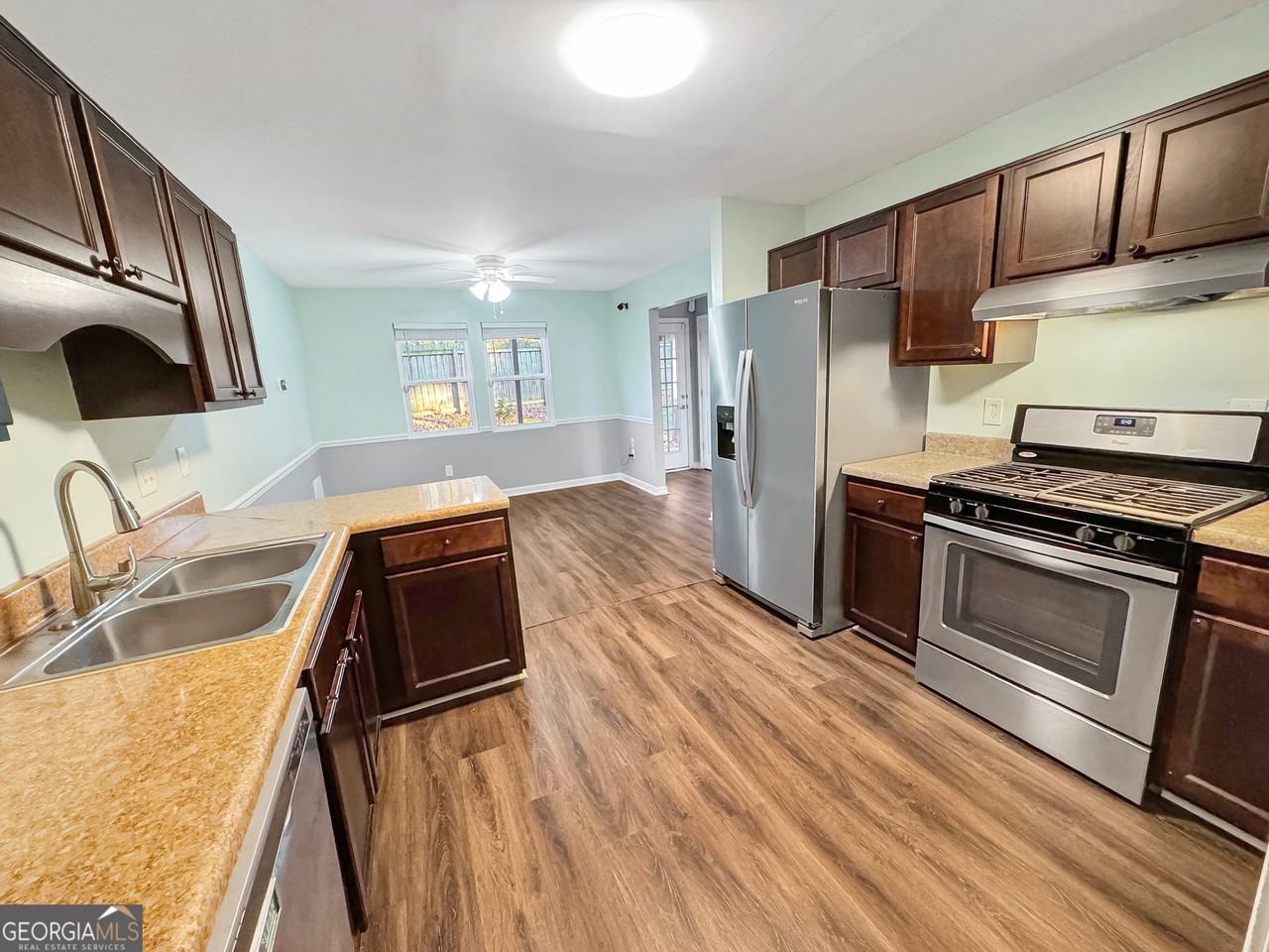 5883 Brookside Dr Se - Photo 4 of 7
