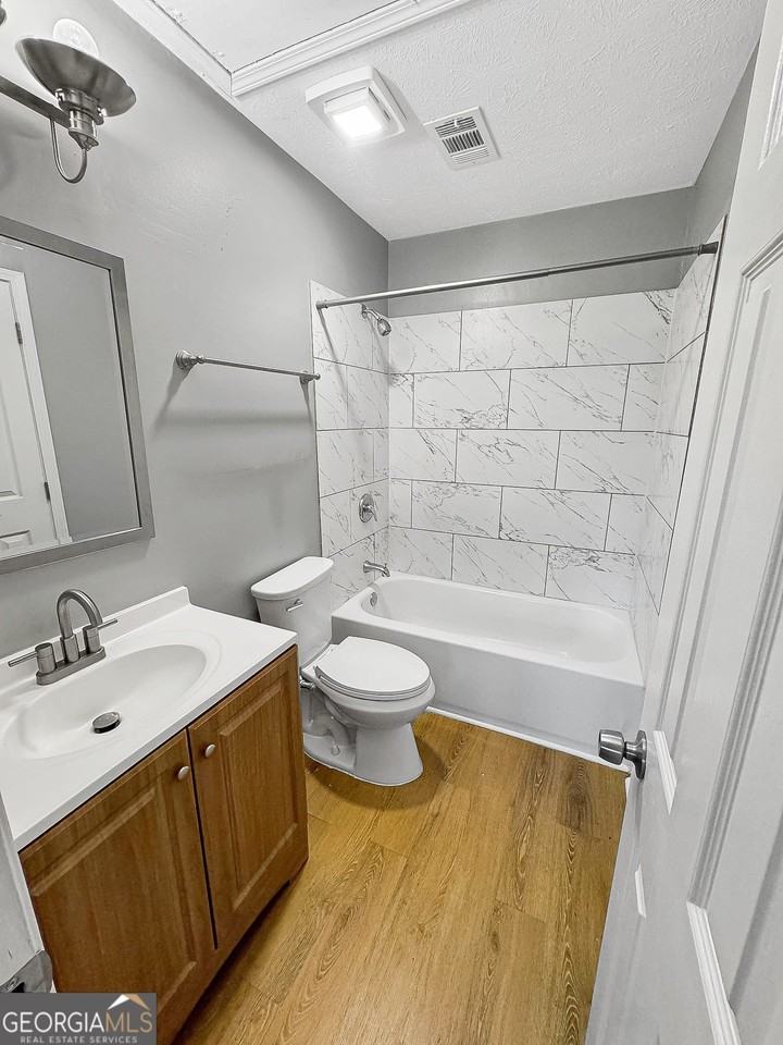 5883 Brookside Dr Se - Photo 5 of 7