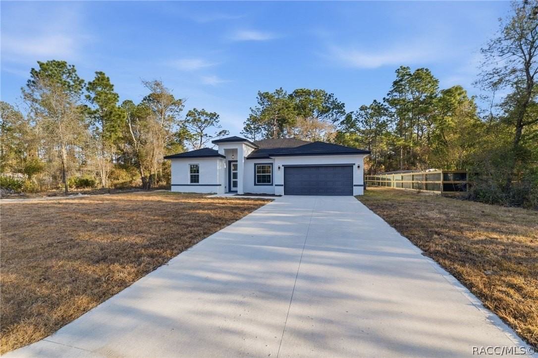 7047 N Lime Dr - Photo 2 of 26