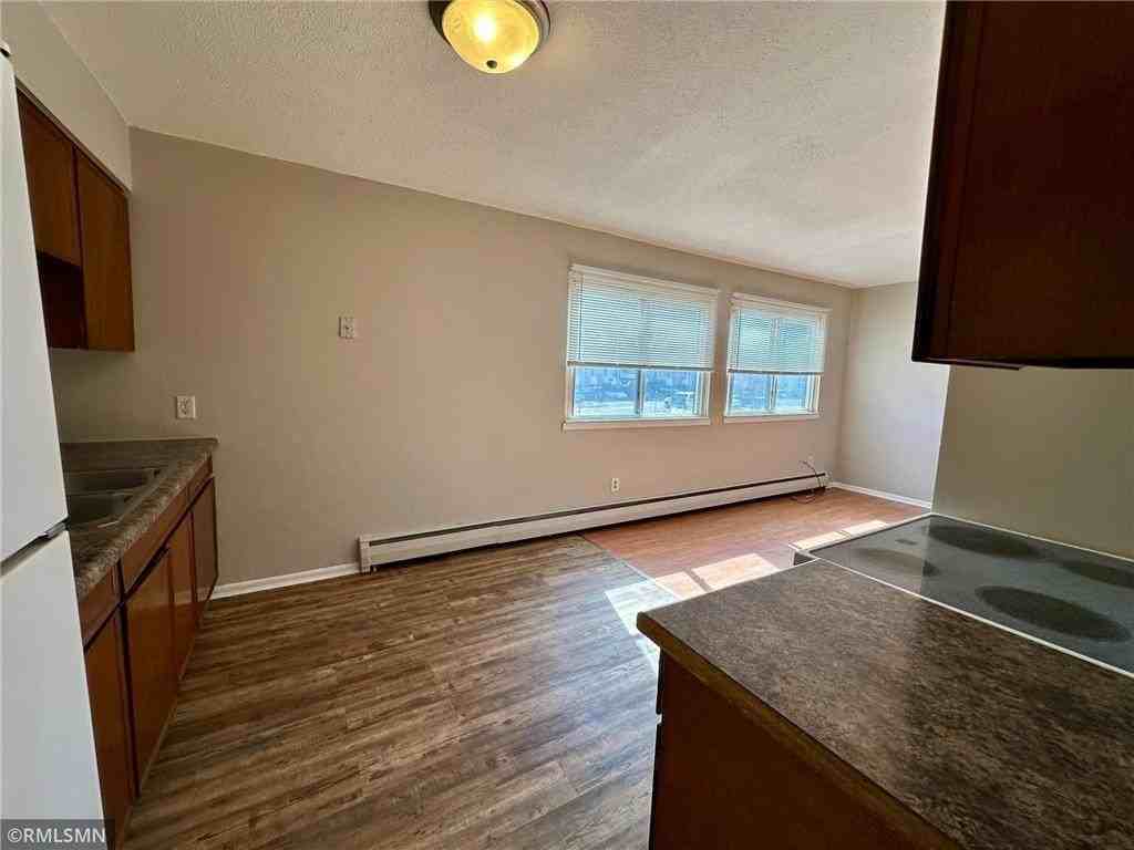 1566 Woodbridge St - Photo 3 of 8