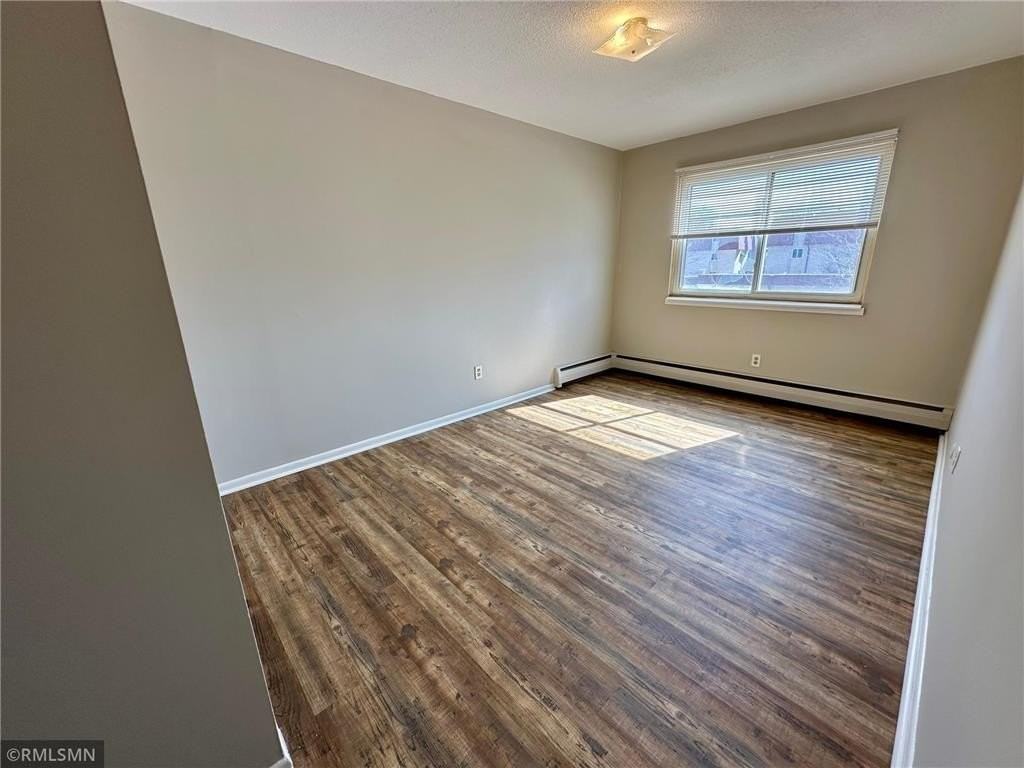 1566 Woodbridge St - Photo 6 of 8