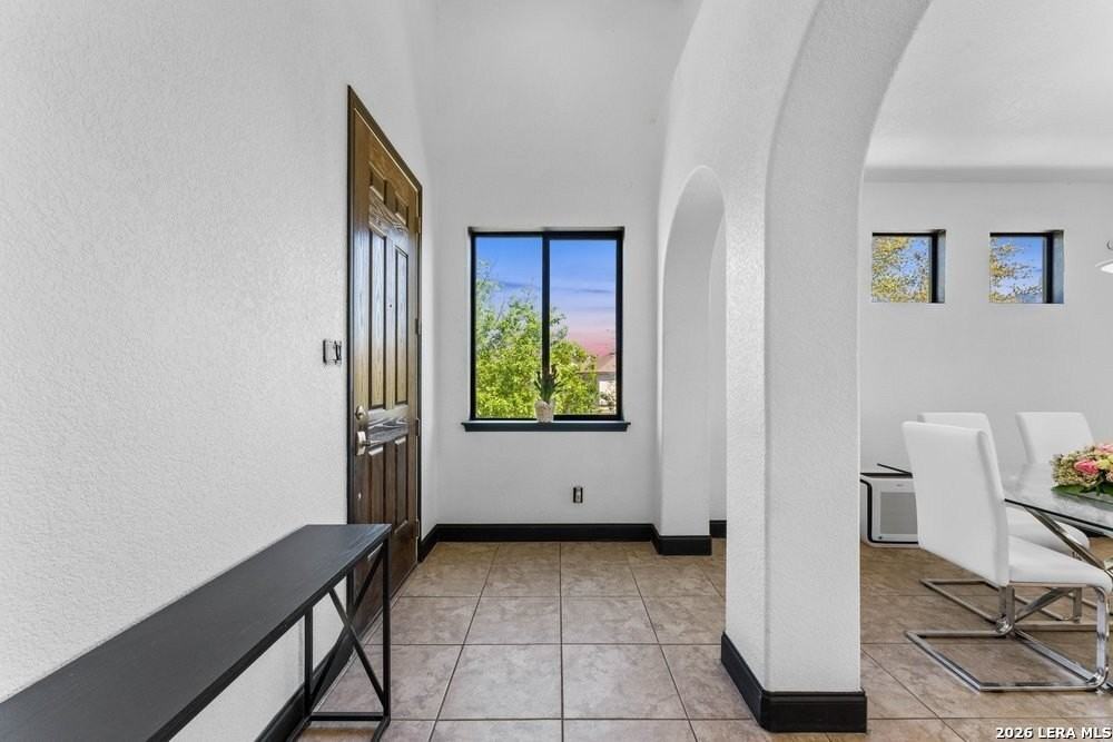 1346 Nicholas Mnr - Photo 3 of 50