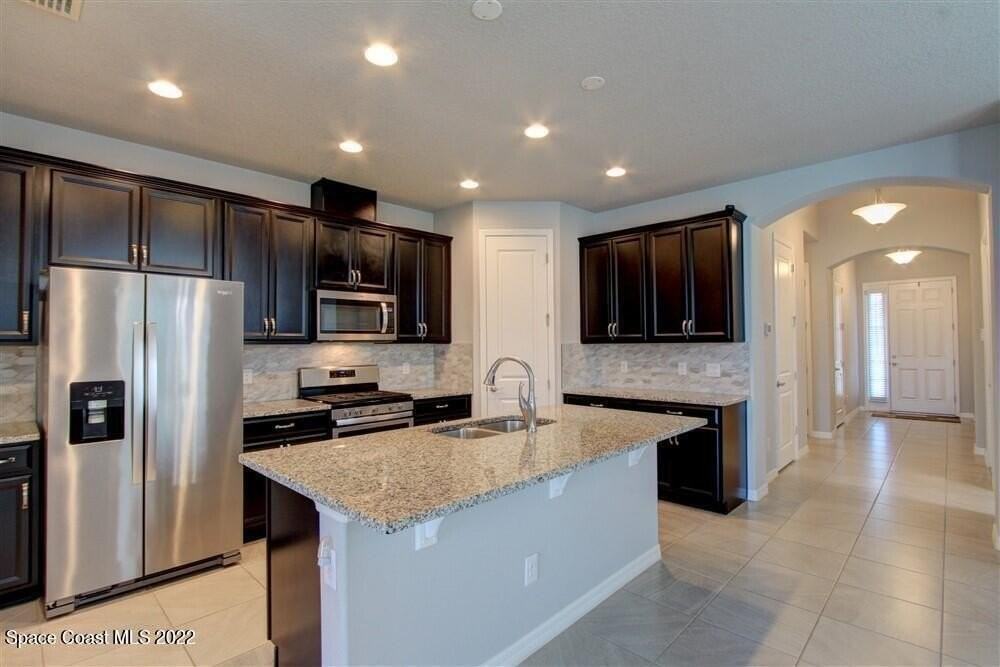 7753 Poulicny Ln - Photo 3 of 31