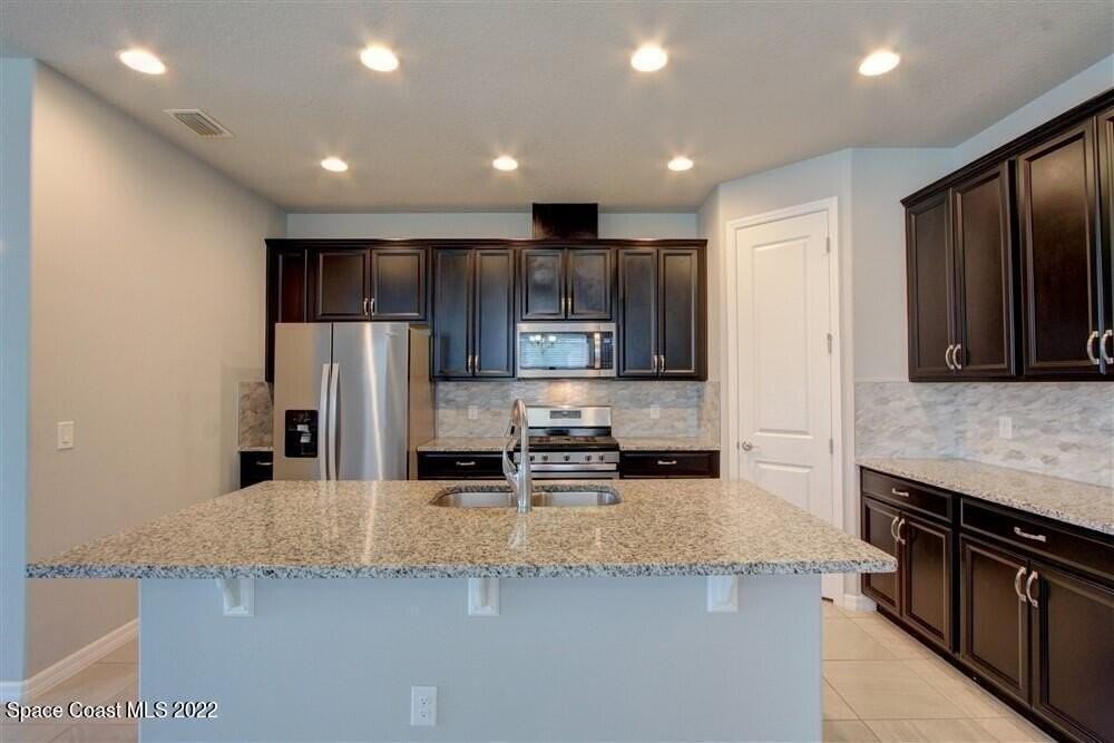 7753 Poulicny Ln - Photo 7 of 31