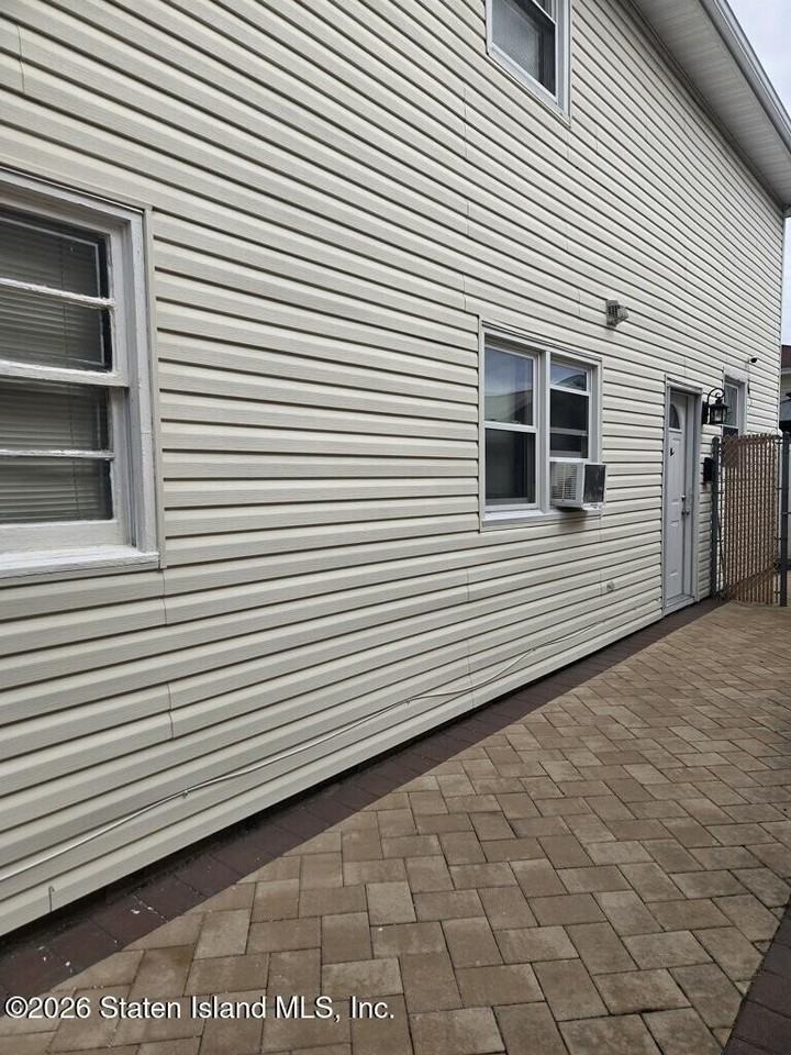 423 Cortelyou Ave Unit 2 - Photo 2 of 8