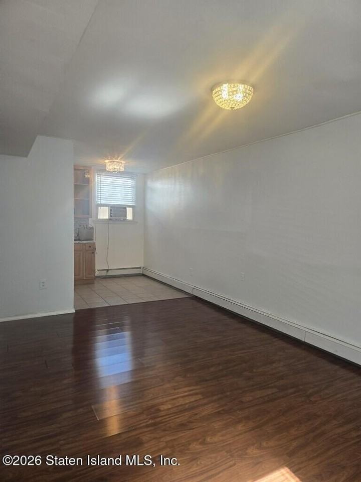 423 Cortelyou Ave Unit 2 - Photo 3 of 8