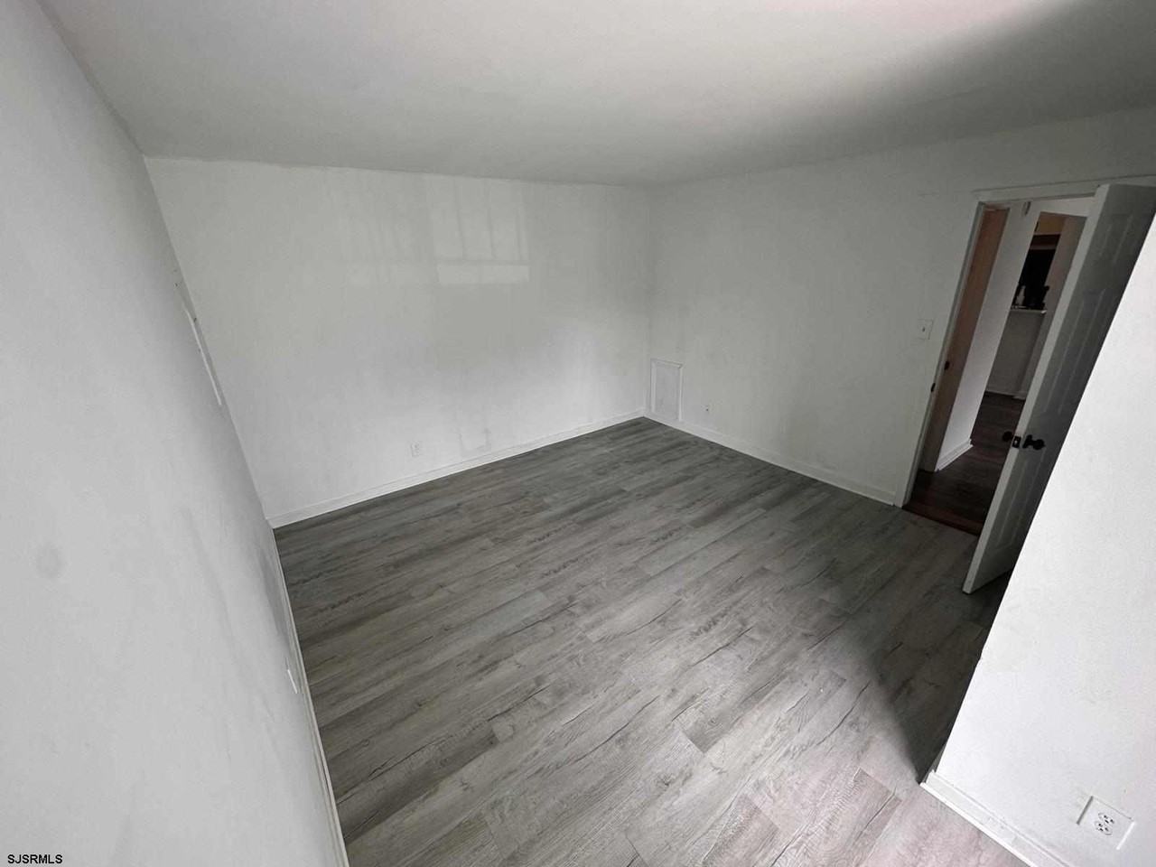 205 Heather Croft - Photo 5 of 7