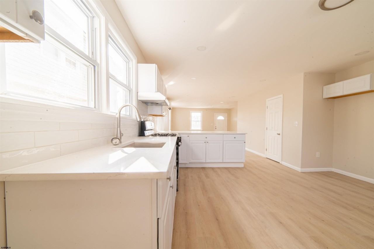 115 N Delancy Pl - Photo 7 of 14