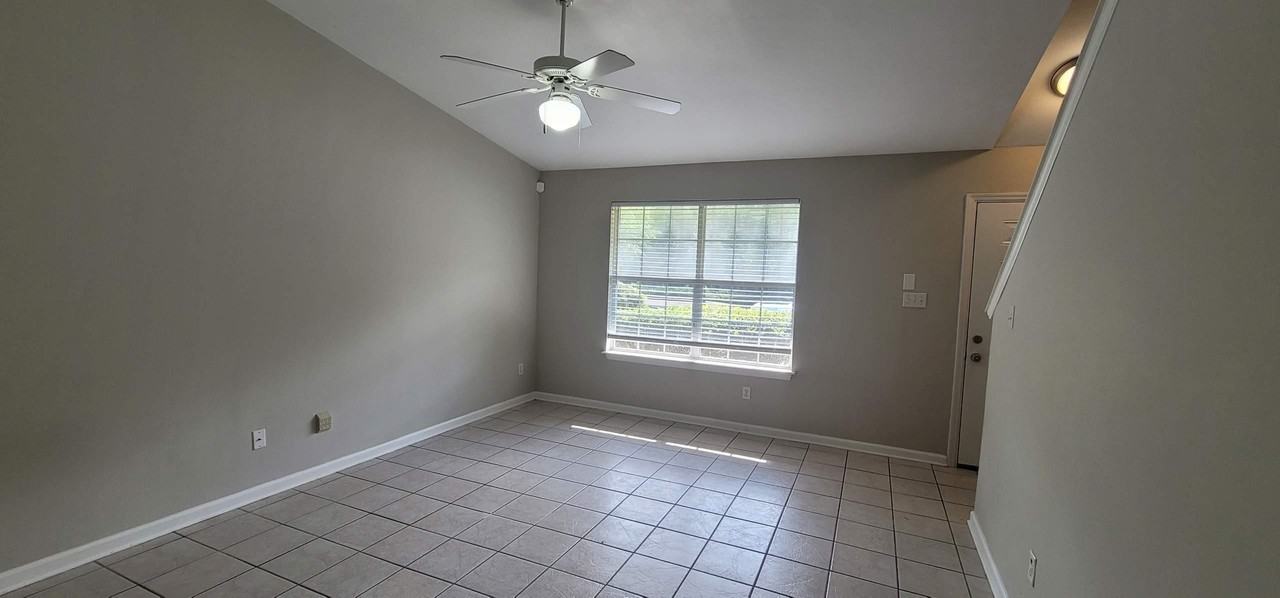 2525 Hartsfield Rd #8 - Photo 3 of 15