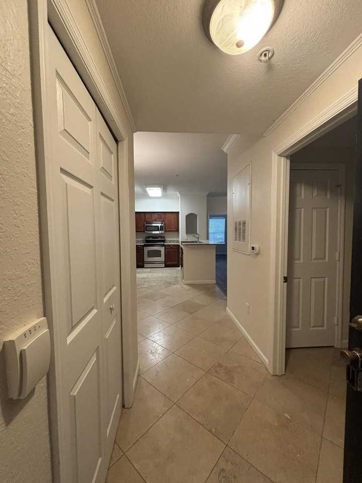 2801 Chancellorsville Dr #312 - Photo 3 of 36