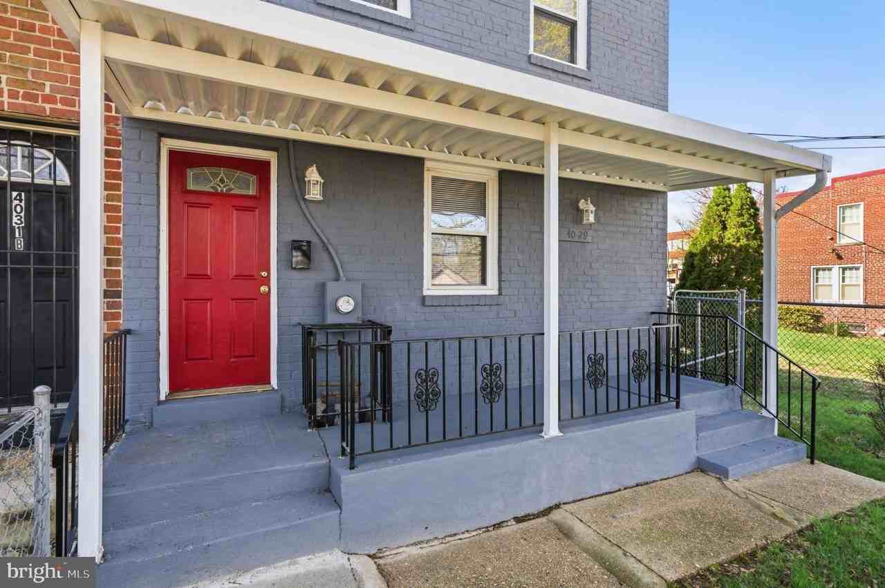 4029 Grant St Ne - Photo 4 of 25