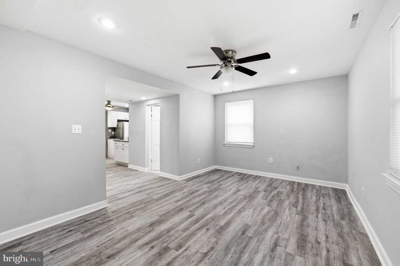 4029 Grant St Ne - Photo 6 of 25