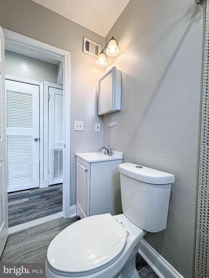 4630 Hillside Rd Se Apt 3 - Photo 3 of 23