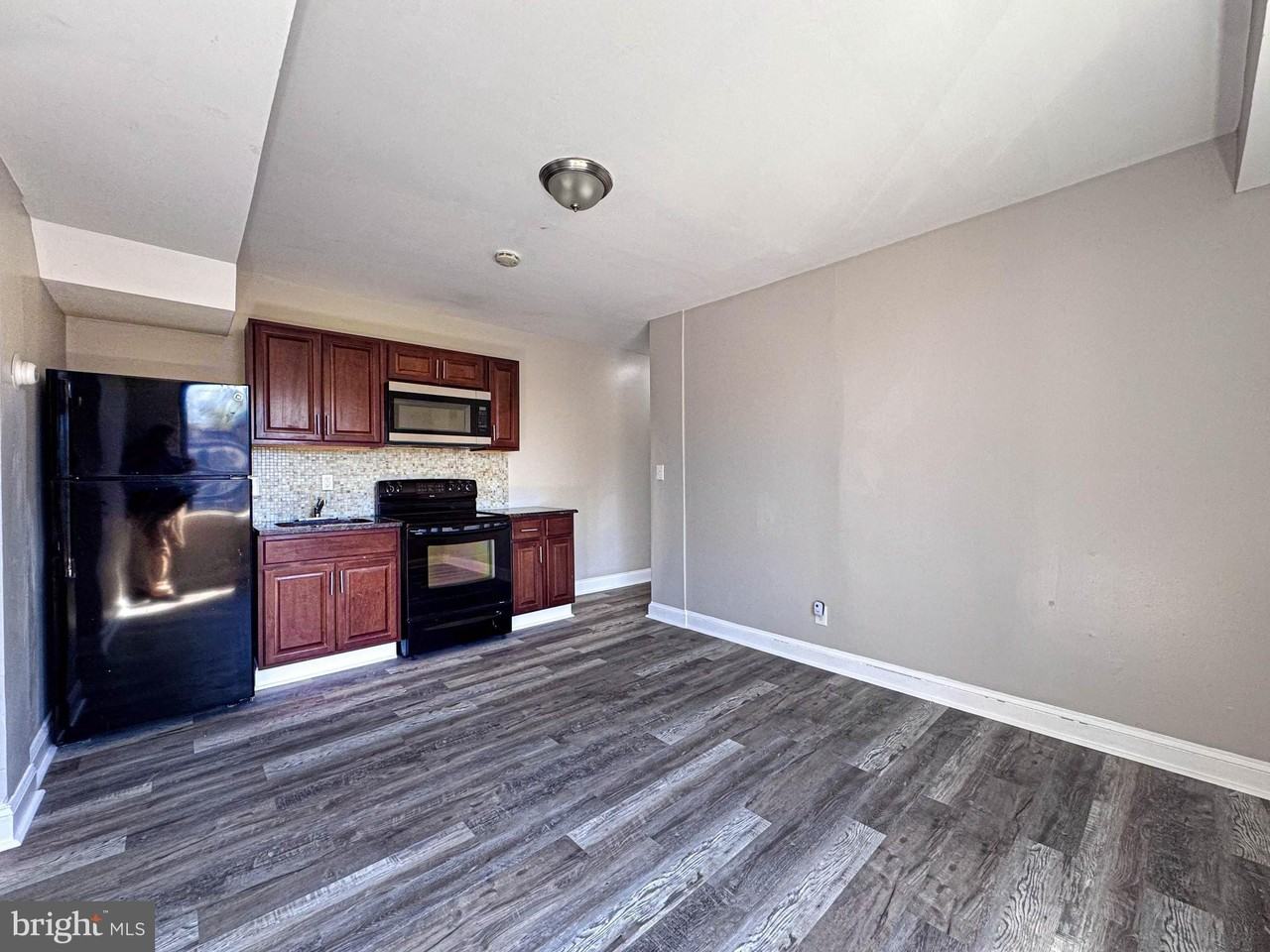 4630 Hillside Rd Se Apt 3 - Photo 5 of 23