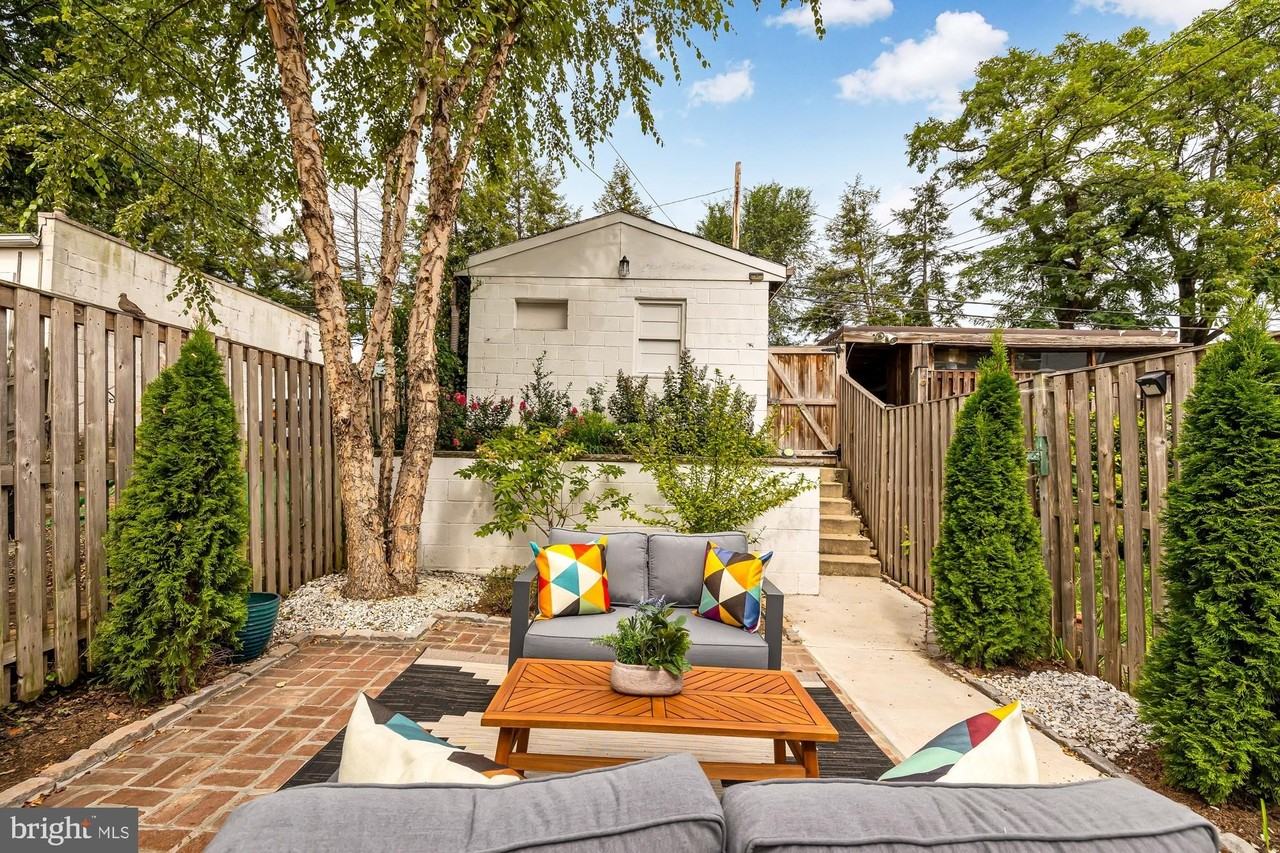 4114 Arkansas Ave Nw - Photo 7 of 29