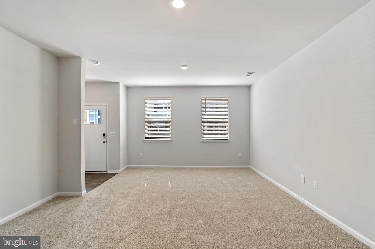 23 Huckleberry Dr - Photo 3 of 13